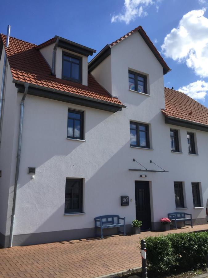 Familienfreundliche Ferienwohnung Am See Soemmerda Exterior photo